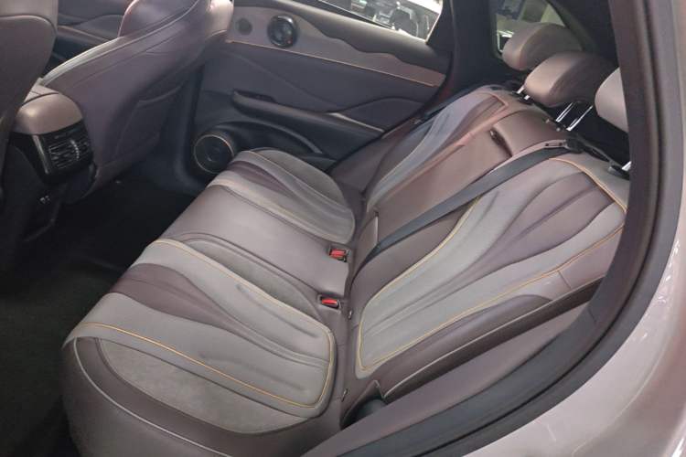 Used BYD Frigate 07 2023 DM-i 100KM Flagship Model Left Rear Seat