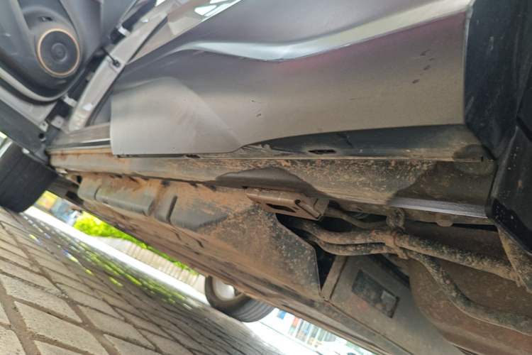 Used BYD Frigate 07 2023 DM-i 205KM Flagship Model Left Side Sill