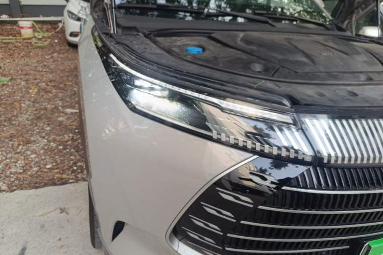 Used BYD Frigate 07 2023 DM-i 100KM Flagship Model Right Front Headlight