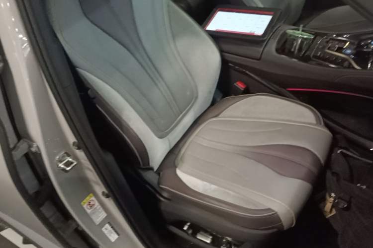 Used BYD Frigate 07 2023 DM-i 100KM Flagship Model Right Front Seat