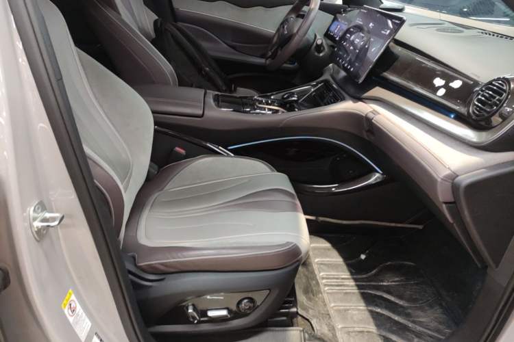 Used BYD Frigate 07 2023 DM-i 100KM Prestige Model Right Front Seat