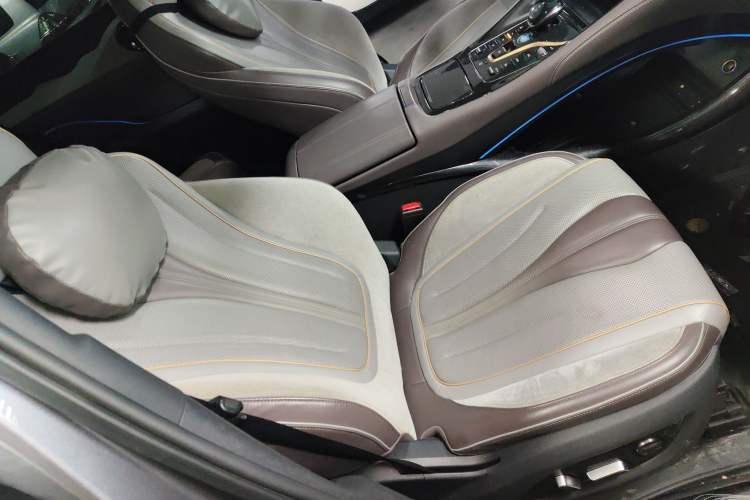Used BYD Frigate 07 2023 DM-i 205KM Flagship Model Right Front Seat