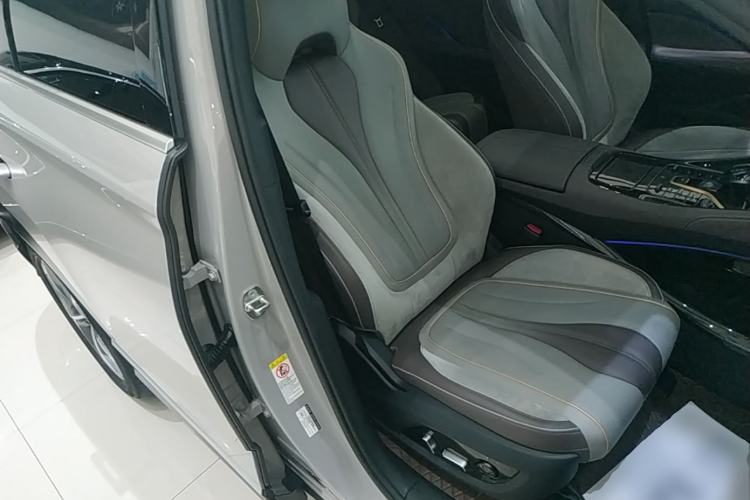 Used BYD Frigate 07 2023 DM-i 205KM Flagship Model Right Front Seat