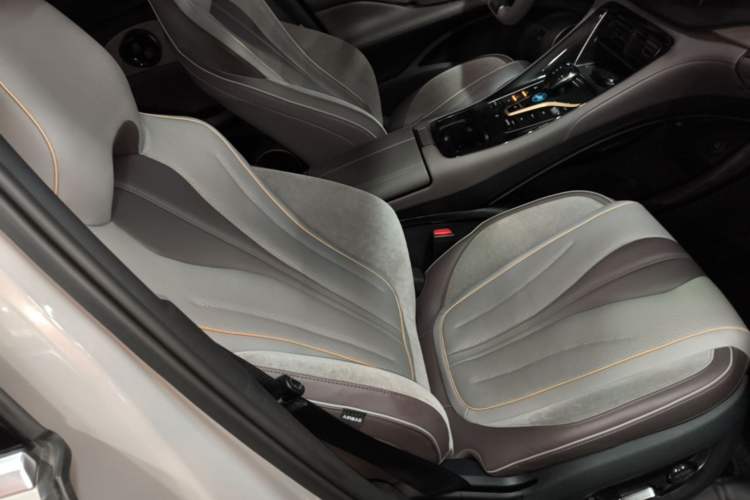 Used BYD Frigate 07 2023 DM-i 100KM Prestige Model Right Front Seat