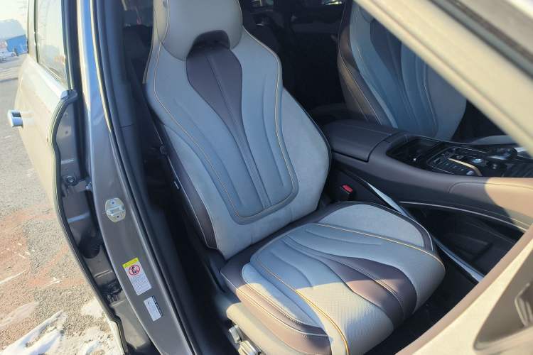 Used BYD Frigate 07 2023 DM-i 100KM Prestige Model Right Front Seat