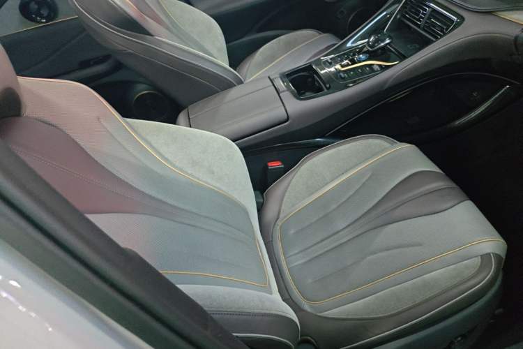 Used BYD Frigate 07 2023 DM-i 100KM Flagship Model Right Front Seat