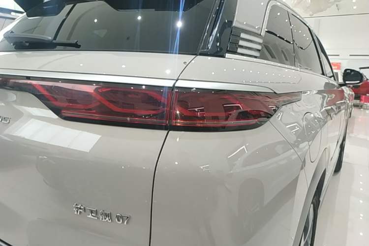 Used BYD Frigate 07 2023 DM-i 205KM Flagship Model Right Rear Taillight