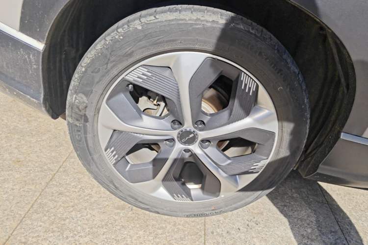 Used BYD Frigate 07 2023 DM-i 205KM Flagship Model Right Rear Wheel Hub