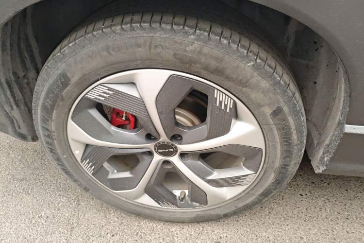 Used BYD Frigate 07 2023 DM-p 175 km Four-Wheel Drive Navigation Model Right Rear Wheel Hub