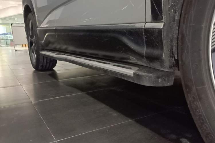 Used BYD Frigate 07 2023 DM-i 100KM Flagship Model Right Side Sill