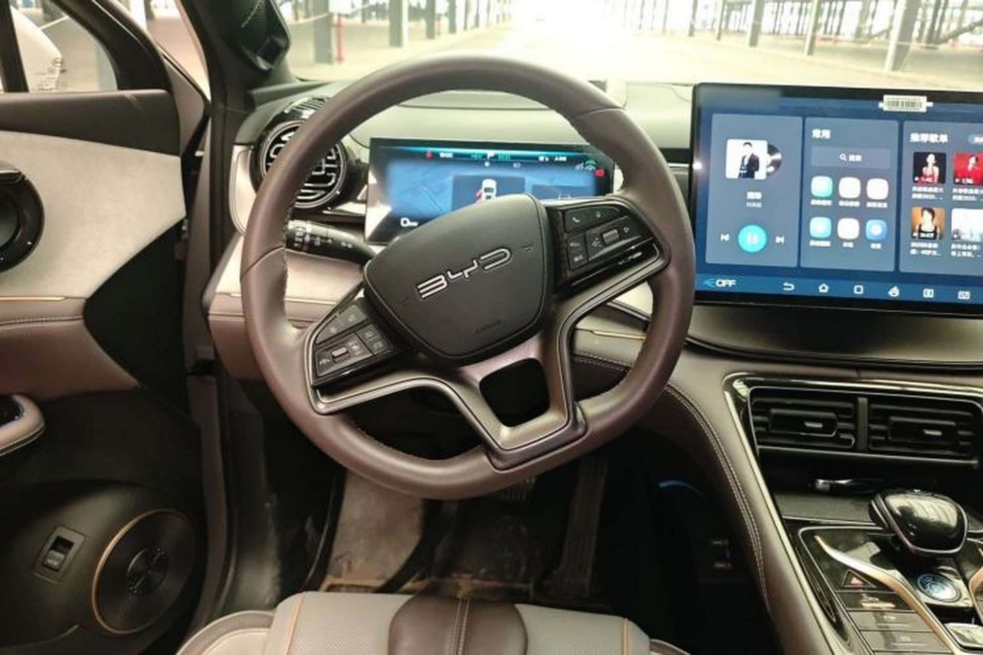 Used BYD Frigate 07 2023 DM-p 175 km Four-Wheel Drive Navigation Model Steering Wheel