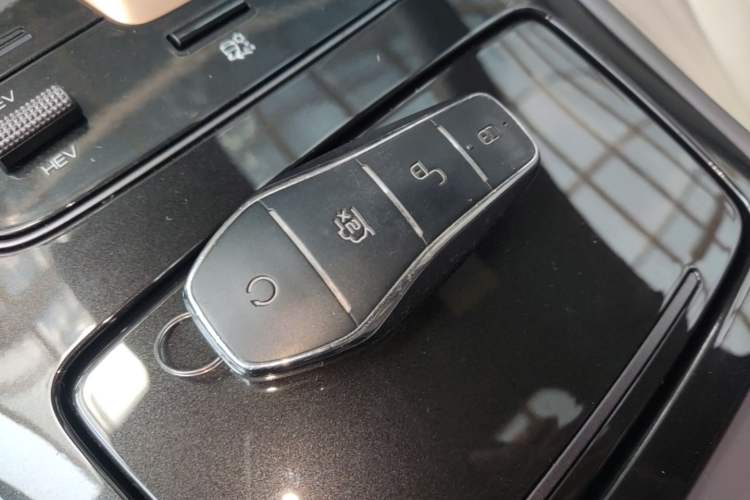 Used BYD Frigate 07 2023 DM-i 205KM Prestige Model Vehicle Key