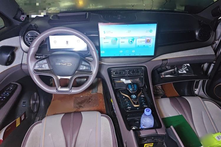 Used BYD Frigate 07 2023 DM-i 100KM Flagship Model Center Console