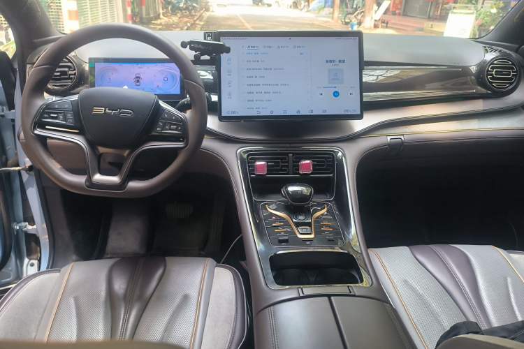 Used BYD Frigate 07 2023 DM-i 100KM Prestige Model Center Console