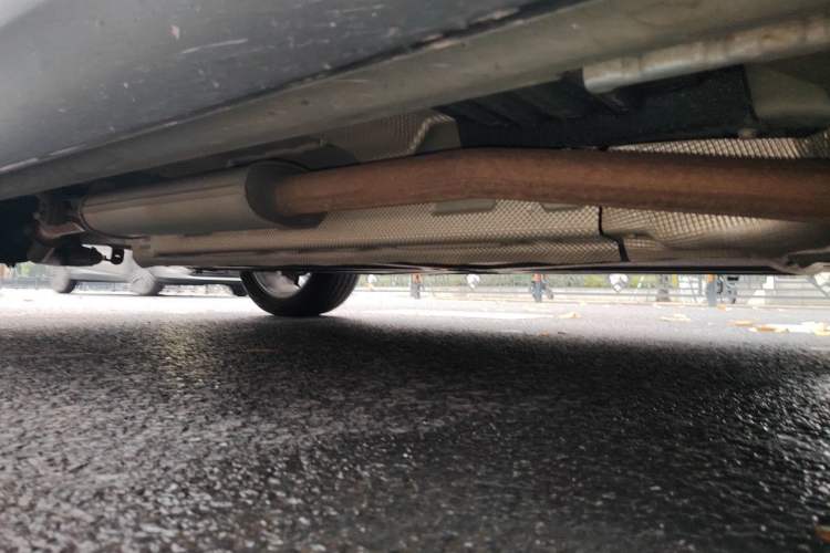 Used BYD Frigate 07 2023 DM-i 205KM Flagship Model Chassis Front Right