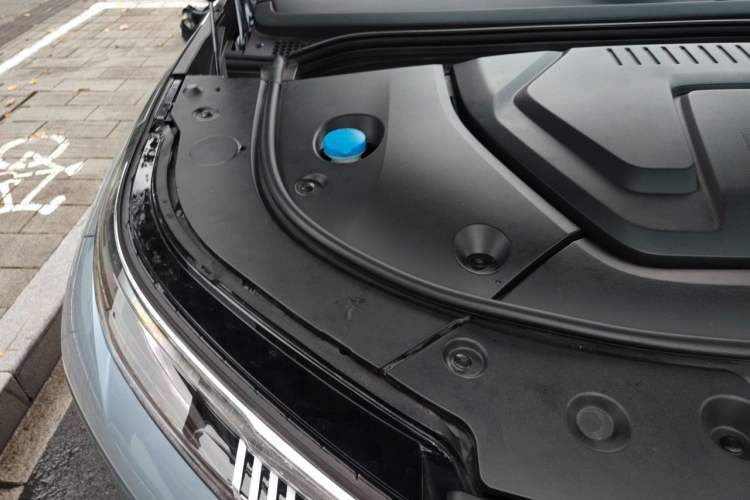 Used BYD Frigate 07 2023 DM-i 205KM Flagship Model Engine Bay Right