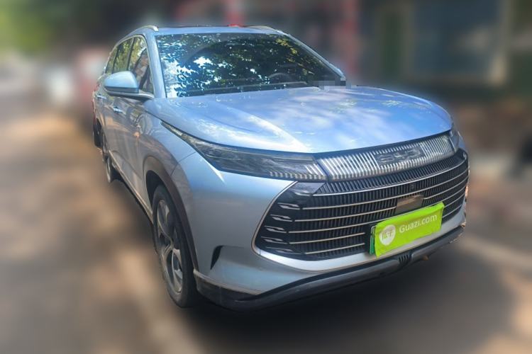 Used BYD Frigate 07 2023 DM-i 100KM Prestige Model Front Right 45 Deg