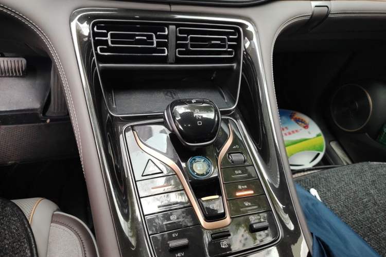 Used BYD Frigate 07 2023 DM-i 205KM Flagship Model Gear Lever