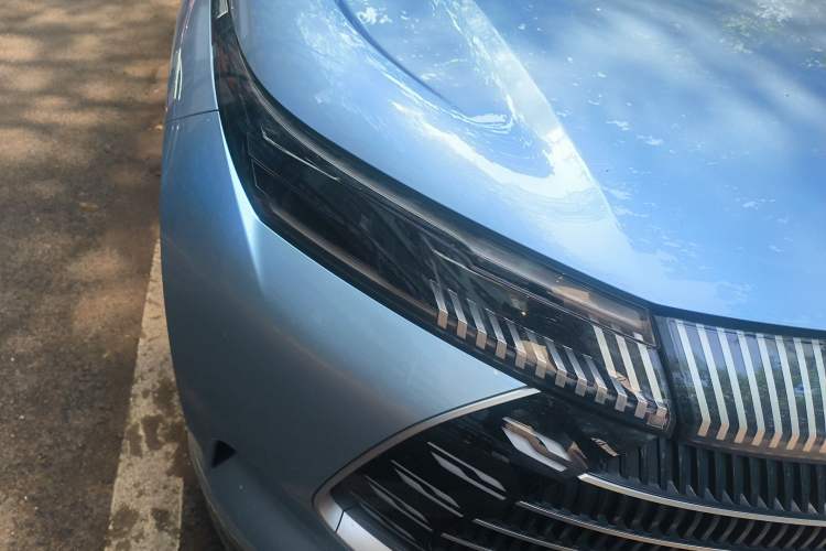 Used BYD Frigate 07 2023 DM-i 100KM Prestige Model Right Front Headlight