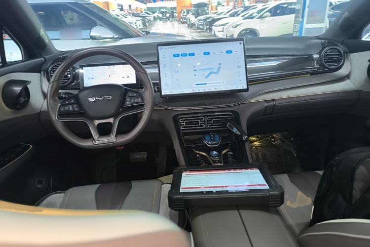 Used BYD Frigate 07 2023 DM-i 100KM Prestige Model Center Console