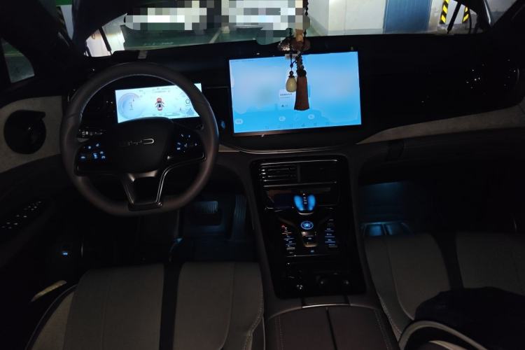 Used BYD Frigate 07 2023 DM-i 205KM Prestige Model Center Console