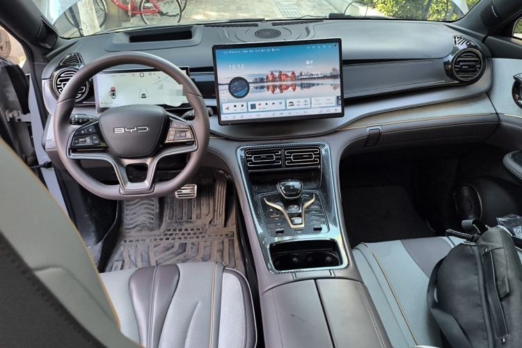 Used BYD Frigate 07 2023 DM-i 100KM Flagship Model Center Console