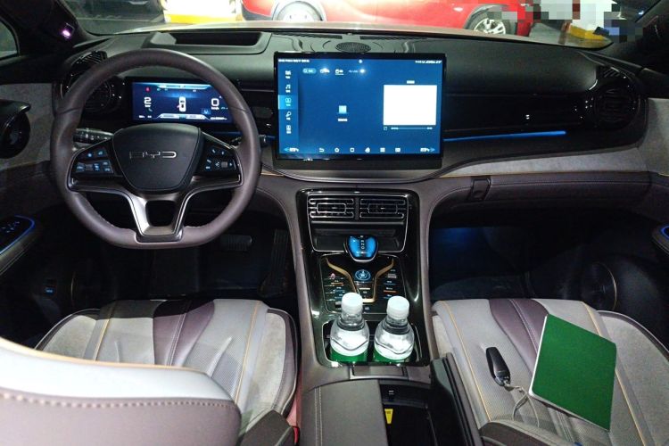 Used BYD Frigate 07 2023 DM-i 100KM Flagship Model Center Console