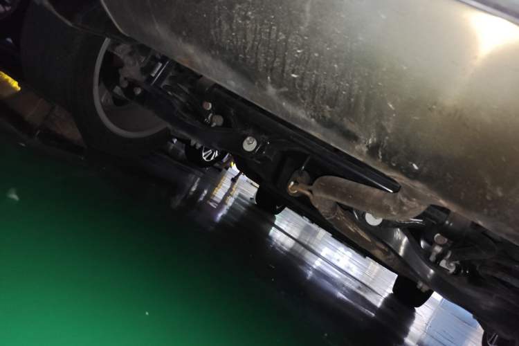 Used BYD Frigate 07 2023 DM-i 205KM Prestige Model Chassis Rear