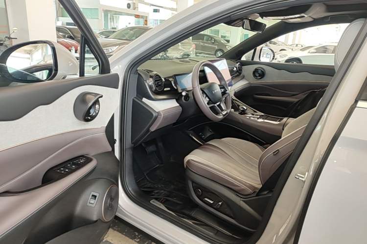 Used BYD Frigate 07 2023 DM-i 100KM Prestige Model Driver Seat