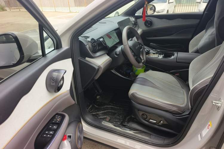 Used BYD Frigate 07 2023 DM-i 100KM Flagship Model Driver Seat