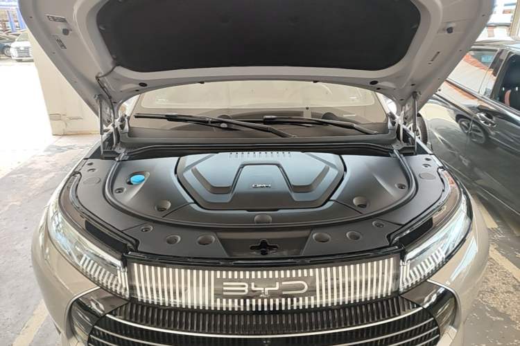 Used BYD Frigate 07 2023 DM-i 100KM Prestige Model Engine Bay