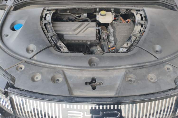 Used BYD Frigate 07 2023 DM-i 100KM Prestige Model Engine Bay