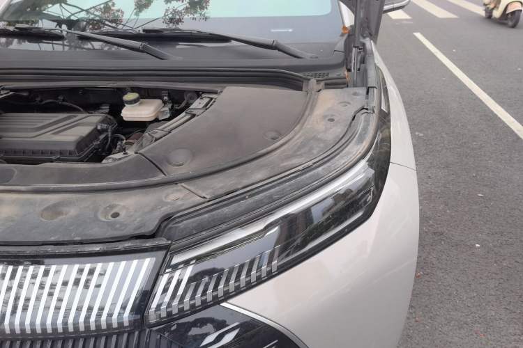 Used BYD Frigate 07 2023 DM-i 205KM Prestige Model Engine Bay Left