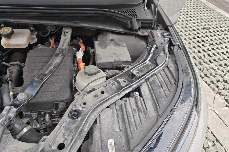 Used BYD Frigate 07 2023 DM-p 175 km Four-Wheel Drive Flagship Model Engine Bay Left