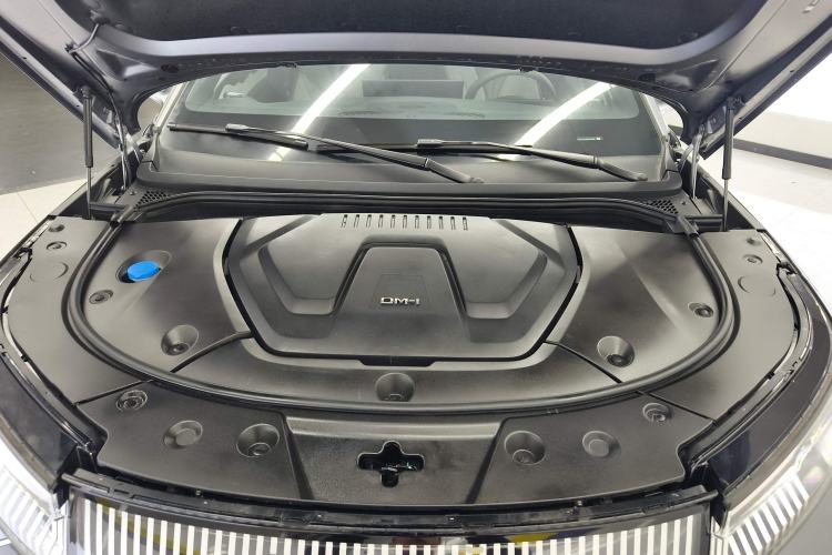 Used BYD Frigate 07 2023 DM-i 100KM Prestige Model Engine Bay