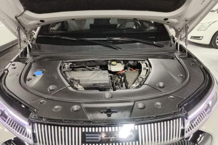 Used BYD Frigate 07 2023 DM-i 100KM Flagship Model Engine Bay