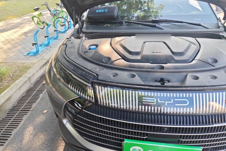 Used BYD Frigate 07 2023 DM-i 100KM Prestige Model Engine Bay Right