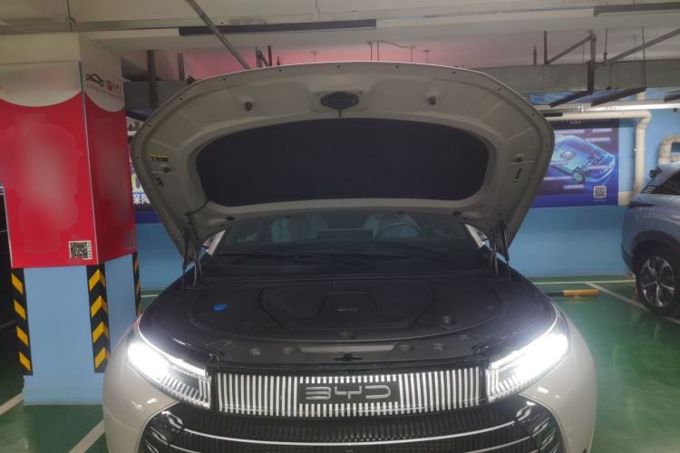 Used BYD Frigate 07 2023 DM-i 100KM Flagship Model Engine Bay