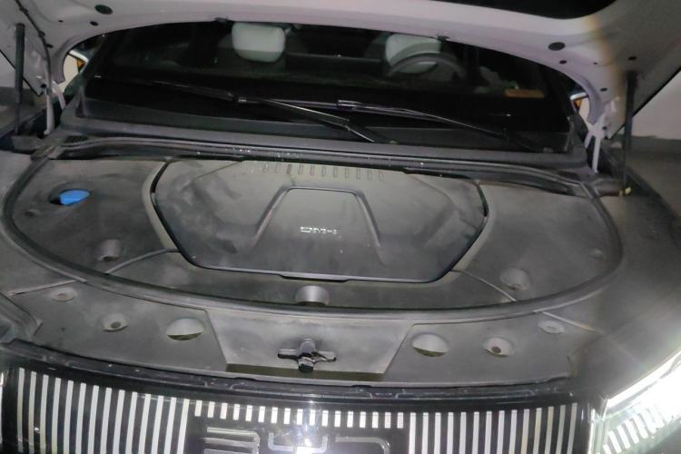 Used BYD Frigate 07 2023 DM-i 100KM Flagship Model Engine Bay