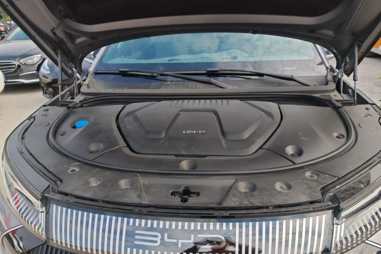 Used BYD Frigate 07 2023 DM-p 175 km Four-Wheel Drive Flagship Model Engine Bay