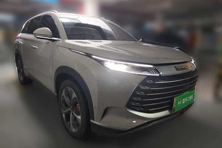 Used BYD Frigate 07 2023 DM-p 175 km Four-Wheel Drive Flagship Model Front Right 45 Deg