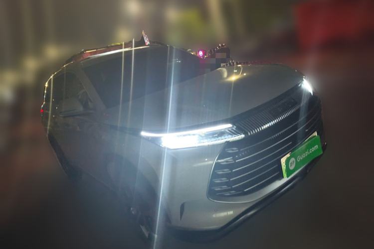 Used BYD Frigate 07 2023 DM-i 100KM Prestige Model Front Right 45 Deg