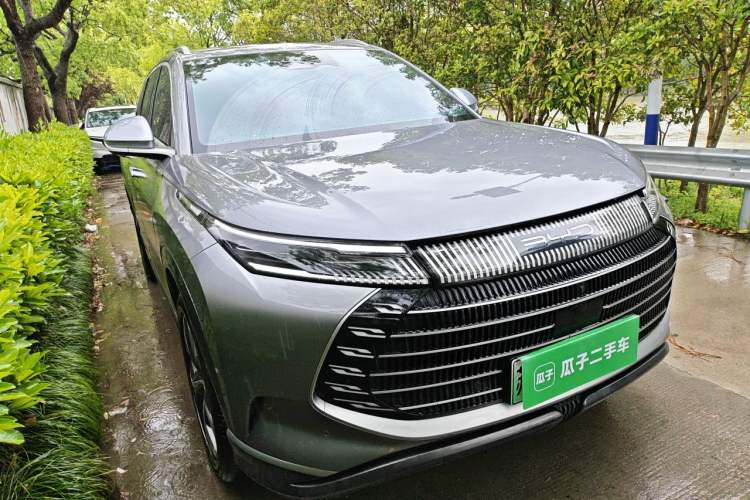 Used BYD Frigate 07 2023 DM-i 100KM Flagship Model Front Right 45 Deg