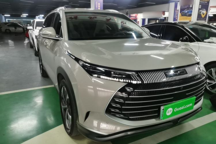 Used BYD Frigate 07 2023 DM-i 205KM Prestige Model Front Right 45 Deg