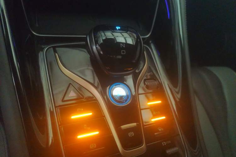Used BYD Frigate 07 2023 DM-i 205KM Prestige Model Gear Lever