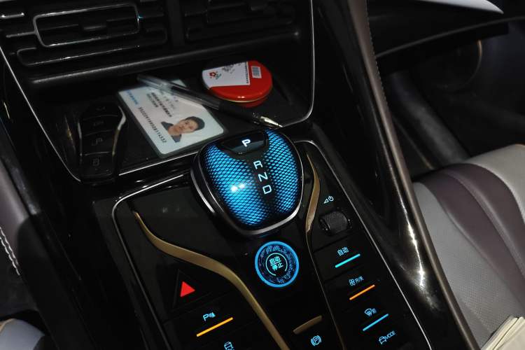 Used BYD Frigate 07 2023 DM-i 100KM Luxury Model Gear Lever