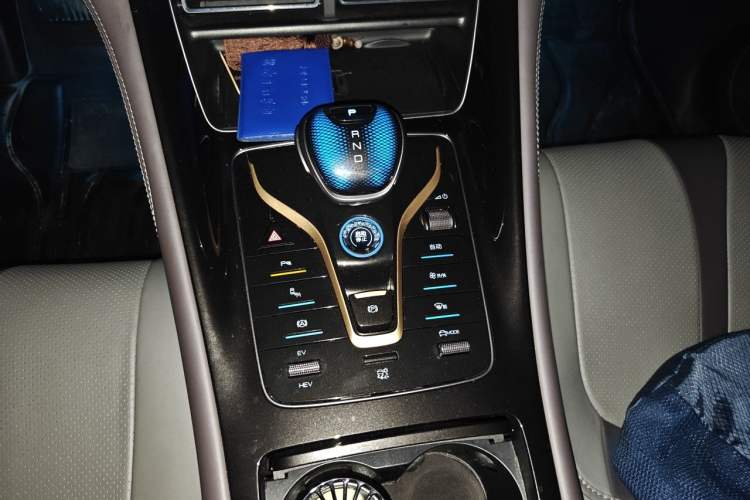 Used BYD Frigate 07 2023 DM-i 205KM Prestige Model Gear Lever