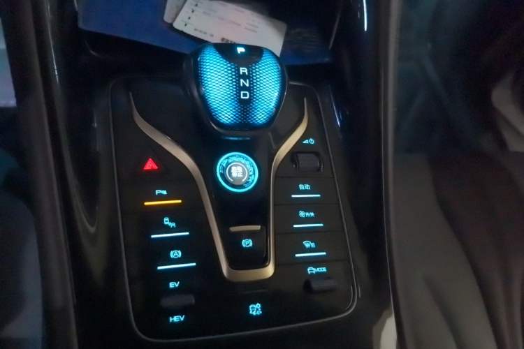 Used BYD Frigate 07 2023 DM-i 205KM Prestige Model Gear Lever
