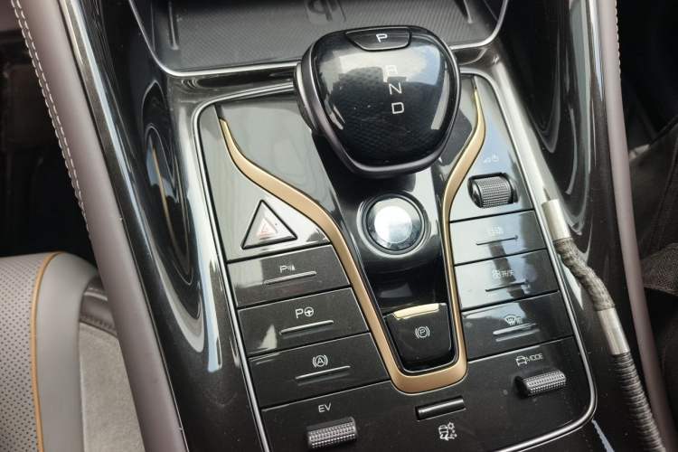 Used BYD Frigate 07 2023 DM-i 100KM Flagship Model Gear Lever