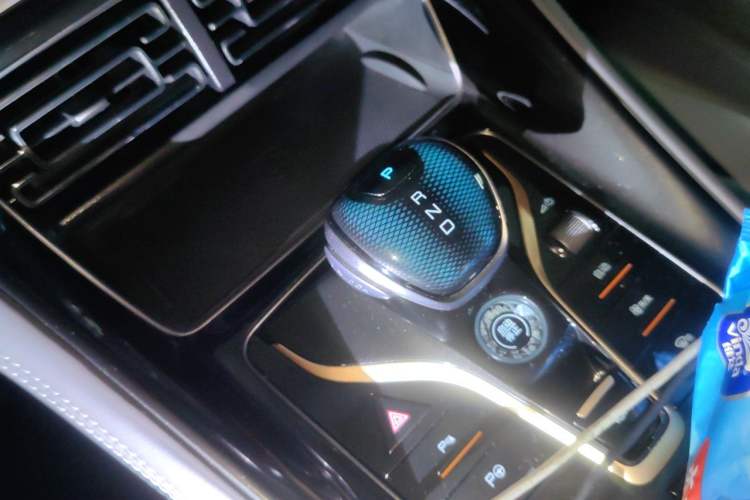 Used BYD Frigate 07 2023 DM-i 100KM Flagship Model Gear Lever